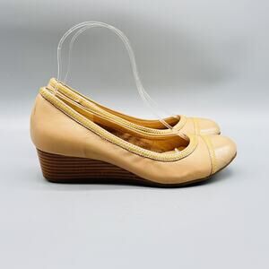 Cole Haan Shoes Womens 6.5 Beige Leather Wedge Heel Air Comfort Slip On Vintage